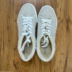 Pearl Sneakers